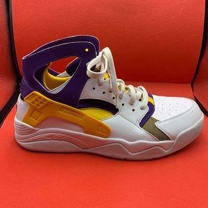 Air Huarache by Nike